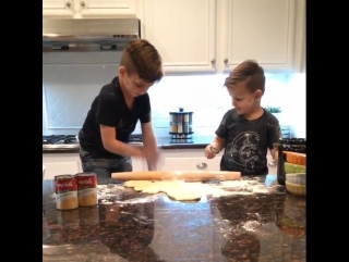 Making @campbells chicken pot pie for our holiday dinner turned into a full on flour fight! it took me forever to clean up the m