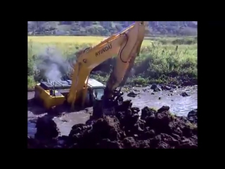 Ekskavatori spasaut sami sebya tehnika zhest !!!