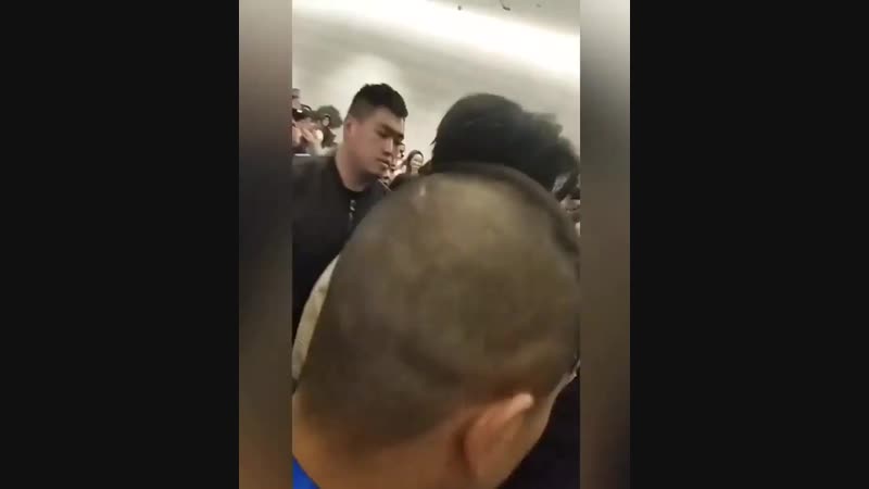 Димаш құдайберген on instagram “қолдауларыңызға рахмет, #dears! сахнаның артына бара жатырған сәт сиань қаласы”