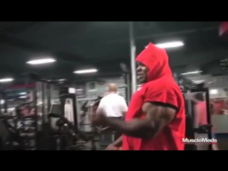 Кай грин (kai greene) тренироа бицепса много рассказывает