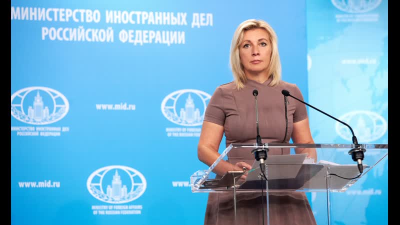 Live russlands aussenamtssprecherin maria sacharowa gibt wöchentliche pressekonferenz