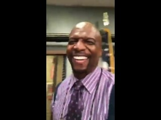 ️ live feita por terry em seu instagram no set de filmagens da sexta temporada de b99, ontem 2008