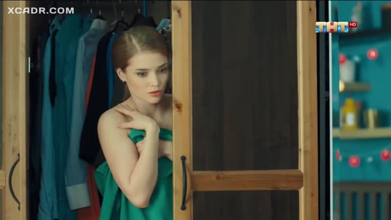 Алина ланина сексуальная в сериале сашатаня(россия)