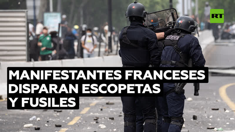 Varios videos mostrarían a manifestantes franceses disparando escopetas y fusiles kaláshnikov