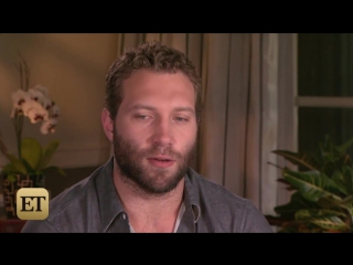 Insurgent star jai courtney has a tumultuous relationship with theo james