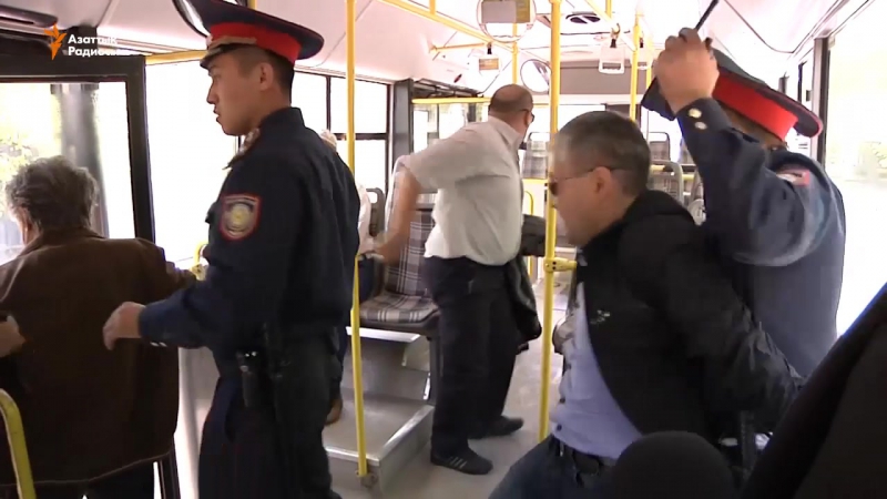 История о том, как митингующих задерживали