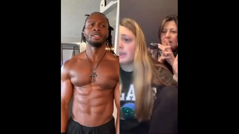 Когда девушки увидели как парень двигает грудными