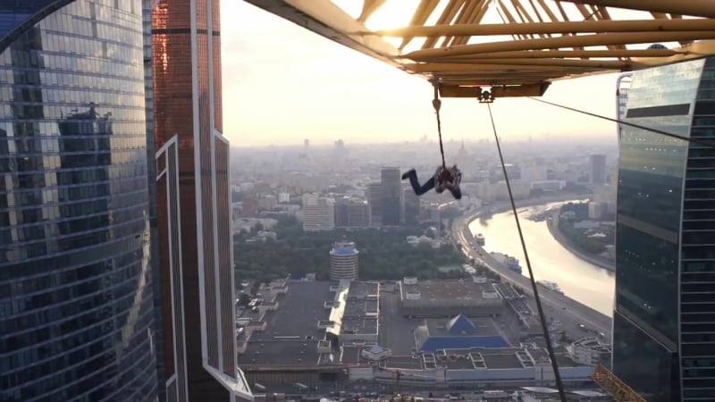 Прыжок c крана в стиле человека паука