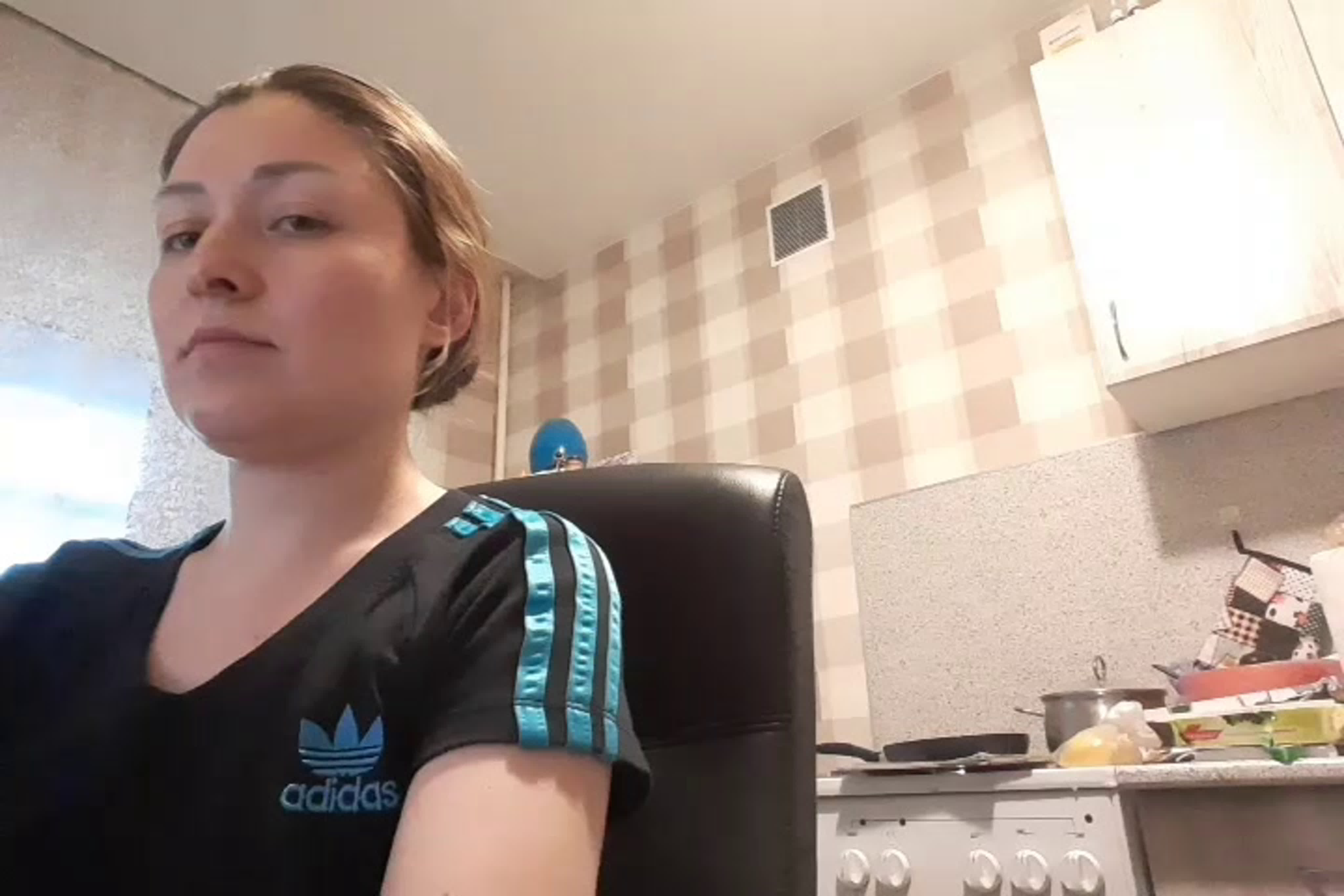 Xonaga tasodifan videoga olingan jinsiy aloqa kirdi