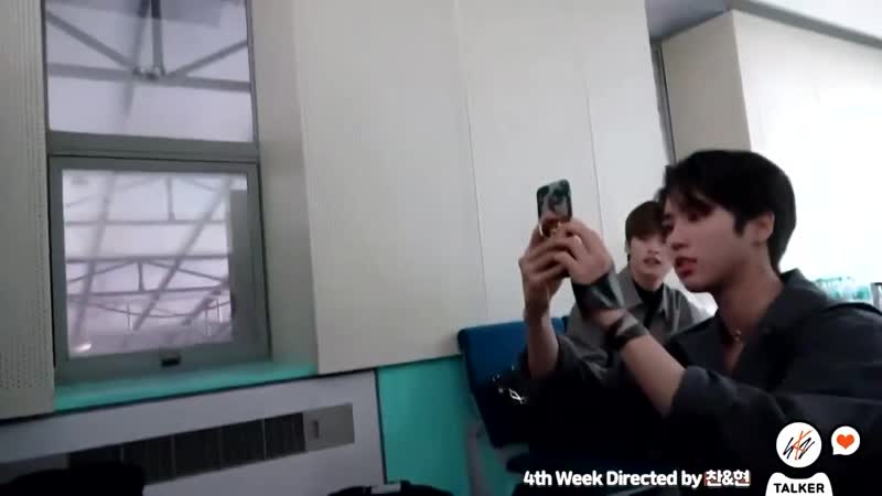 Js i’ll take it like a boyfriend picture hj hm js pose like a boyfriend lk who’s boyfriend looks like this lk my boyfrie