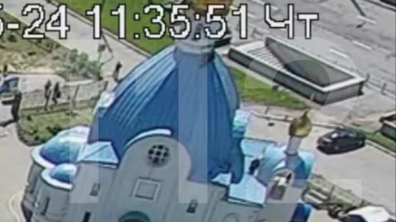 Реставратор не удержал равновесие и сорвался с купола храма в