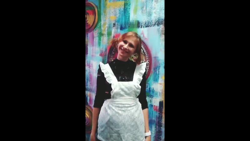 Глянцевая школьница