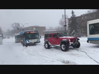 3 řidiči a zapadlý autobusák videa