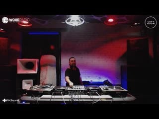 Agassi in loft room session on woxeradio