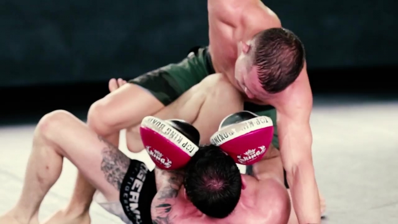 Тренирои петра яна перед дебютом в ufc