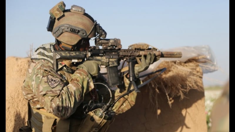 Отличный фильм боевик **спецназ в осаде**