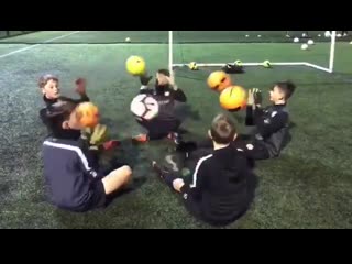 Little challenge for the u12 u14 gk tonight well done chaps ️