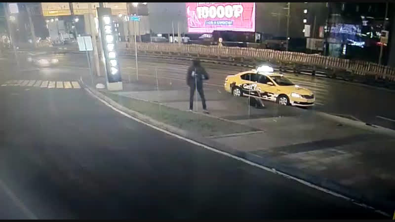 Молодые колесом