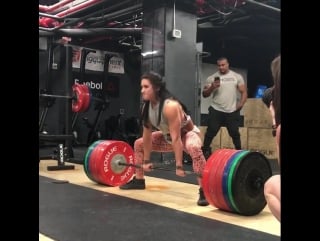 Stefanie cohen 240kg/525lbs pr 123lb bw straps