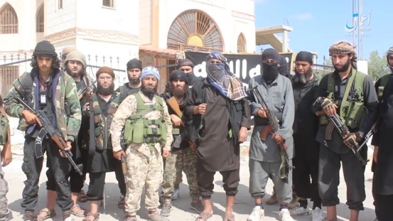 Боевики “джейш халид бин валид” (исламское государство) заняли н п хаит на юго западе провинции дараа в 3,5 км от границы с иор