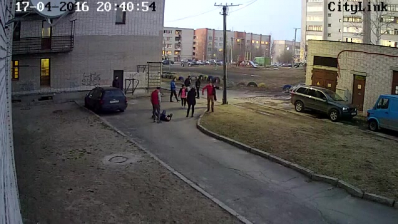 Жестокое избиение молодого человека в петрозаводске попало на видео