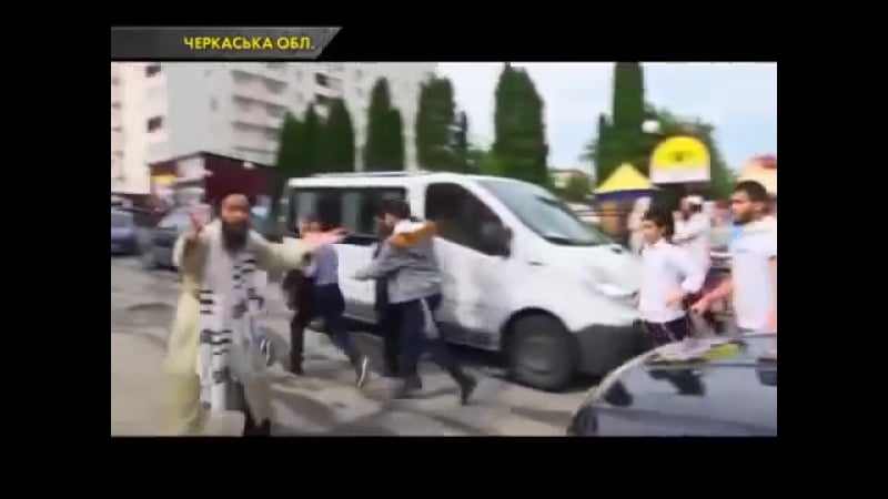 Экскурсия в сафари хасиды устроили в умани погром со стрельбой и плюют в лицо украинцам