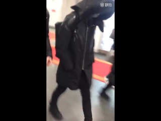 [lq fancam] 151126 beijing airport @ ztao