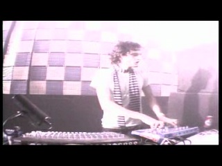 Ellen allien & apparat live (yellow room)