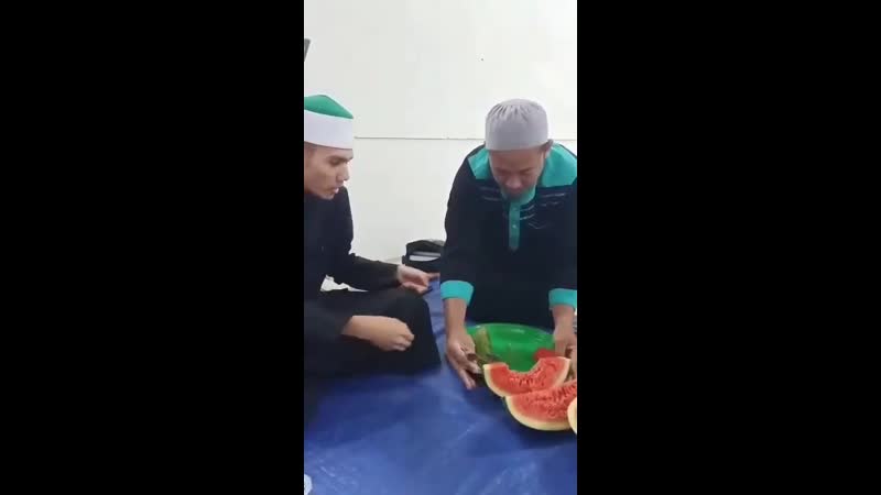 Doa dan cara makan buah
