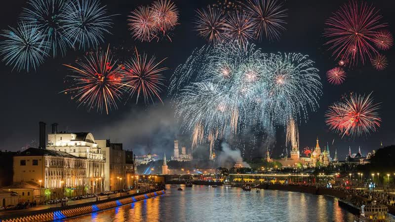 Live moskau feiert seinen 875 geburtstag mit spektakulärem feuerwerk