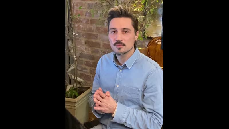 Дима билан за домашним роялем «на берегу неба» марафон «прорвемся!» в поддержку медиков