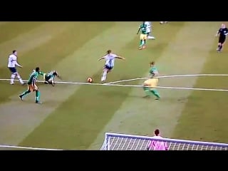 Lamela rabona attempt