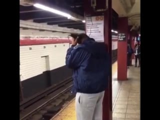 Когда свиданка в 7, а работаешь до 630 (vhs video)