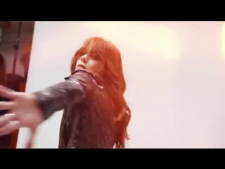 Michelle monaghan in bts for «contentmode»