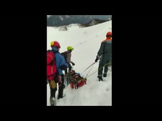 Спасатели помогли туристу, получившему травму при подъеме на смотровую площадку горы ачишхо