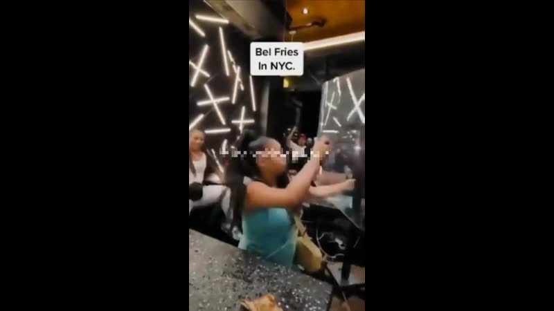Впали в ярость и разгромили популярную закусочную в нижнем истсайде, когда их попросили заплатить дополнительные 1,75$ за соус