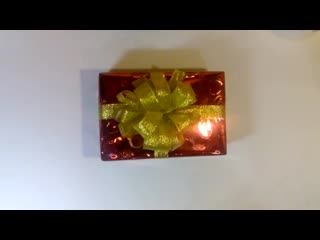 Упакоа подарка с пышным бантом