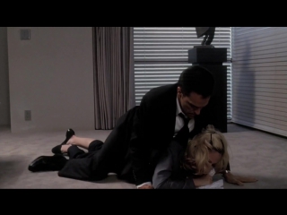 Возбуждая сцена с Мадонной в роли заложницы, шикарная обнажённая Шарлиз Терон