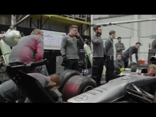 See it first f1 pit stop with 2017 tyres