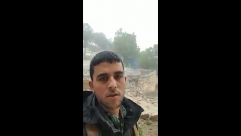 Курдский боец на горе берсая, которая вновь была отбиту у турецкой армии в африне