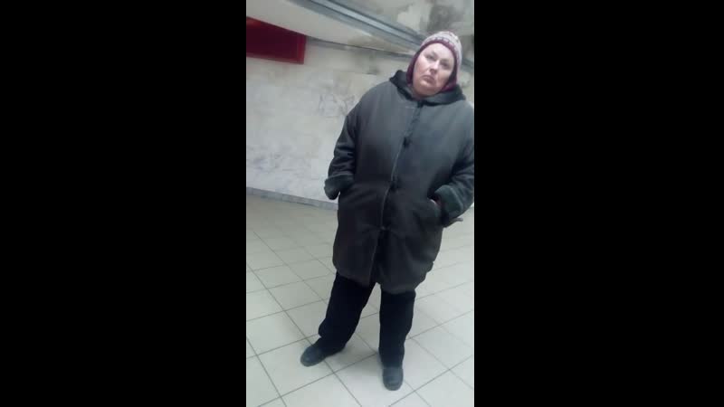 Элла "покажу сиськи" проехала в опоп