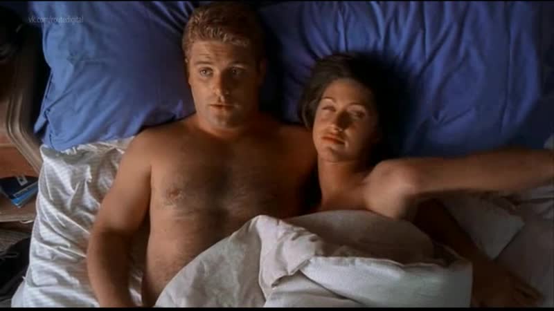 Shannon elizabeth nude dish dogs (2000) watch online