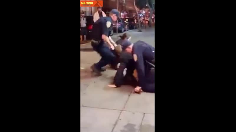 Ушастый сшановский эцилопп протестует против съёмки дружбы народов эцилоппов с афронегром их нравы моя планета