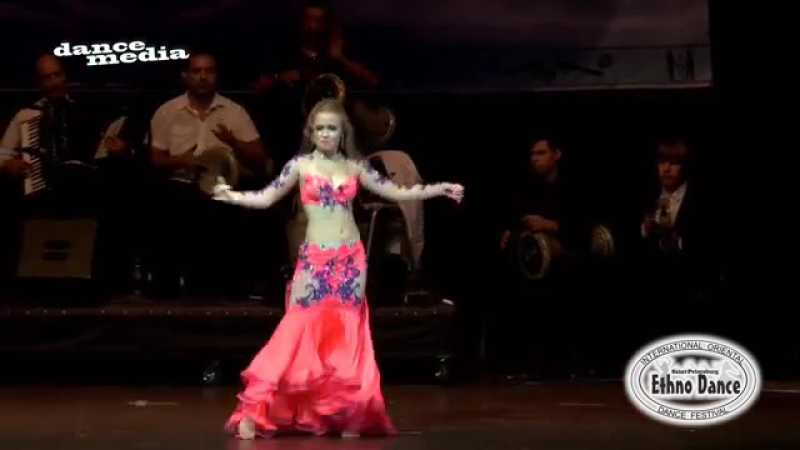 Екатерина корнилова санкт петербург 1 место в номинации 'королева импровизации' 117