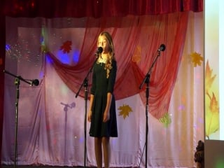 Исполняет осипова дарина "любимая бабушка"