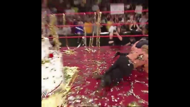 Ренди ортон и тортик