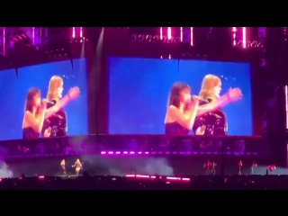 Паблик teatime with selena