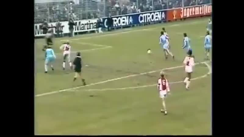 Йохан кройф лучшие голы и игра маэстро