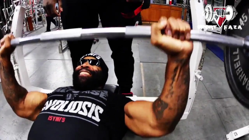 Сити флетчер и большой роб ачивают грудь (rus sportfaza)