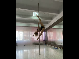 Поперечная складка шпагат